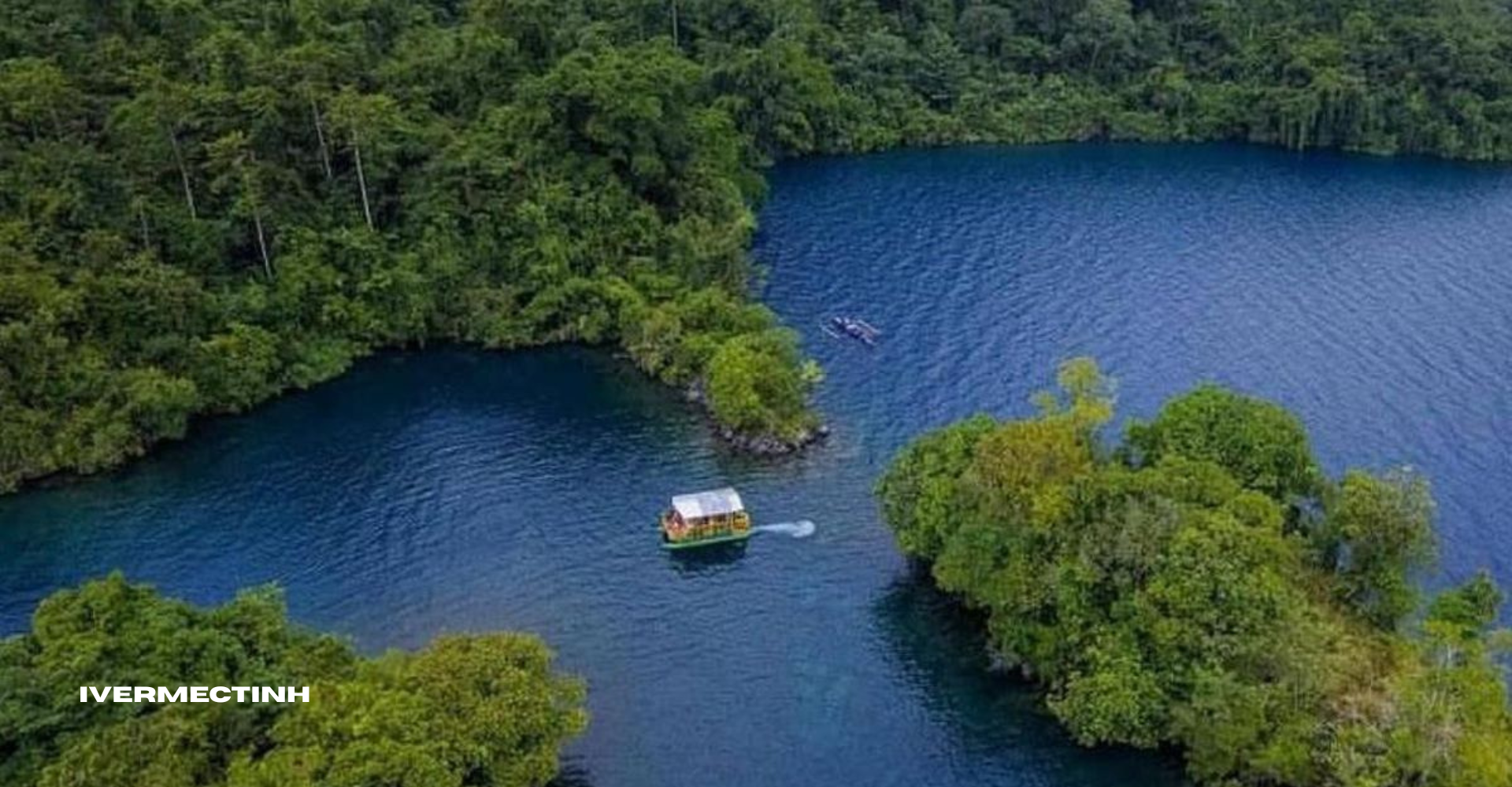 Danau Matano Si Jernih dari Sulawesi yang Bikin Betah Main Air